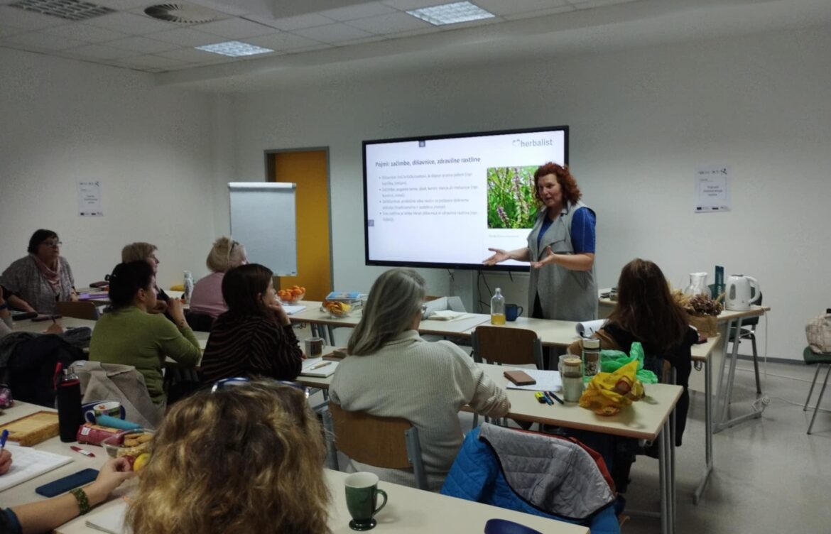 🌿 Zeliščarska akademija – 1. modul: Začimbe in dišavnice 🌿